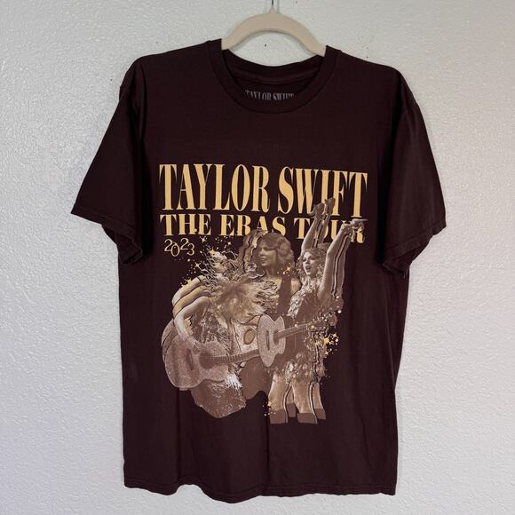 Taylor Swift Shirt Women Medium Eras Tour Fearless Album Tee 2023 Official Merch - Picture 1 of 10